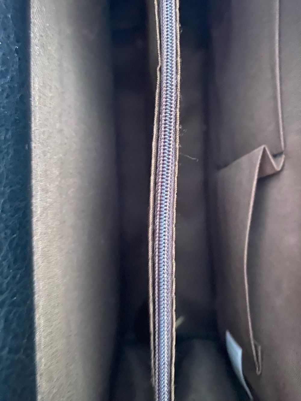 BLACK QUILTED SATCHEL HANDBAG WITH GOLD HARDWARE - Picture 6 of 16